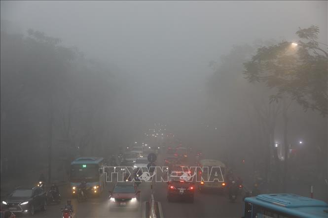 Hà Nội sương mù dày đặc, chỉ số ô nhiễm không khí ở mức rất có hại