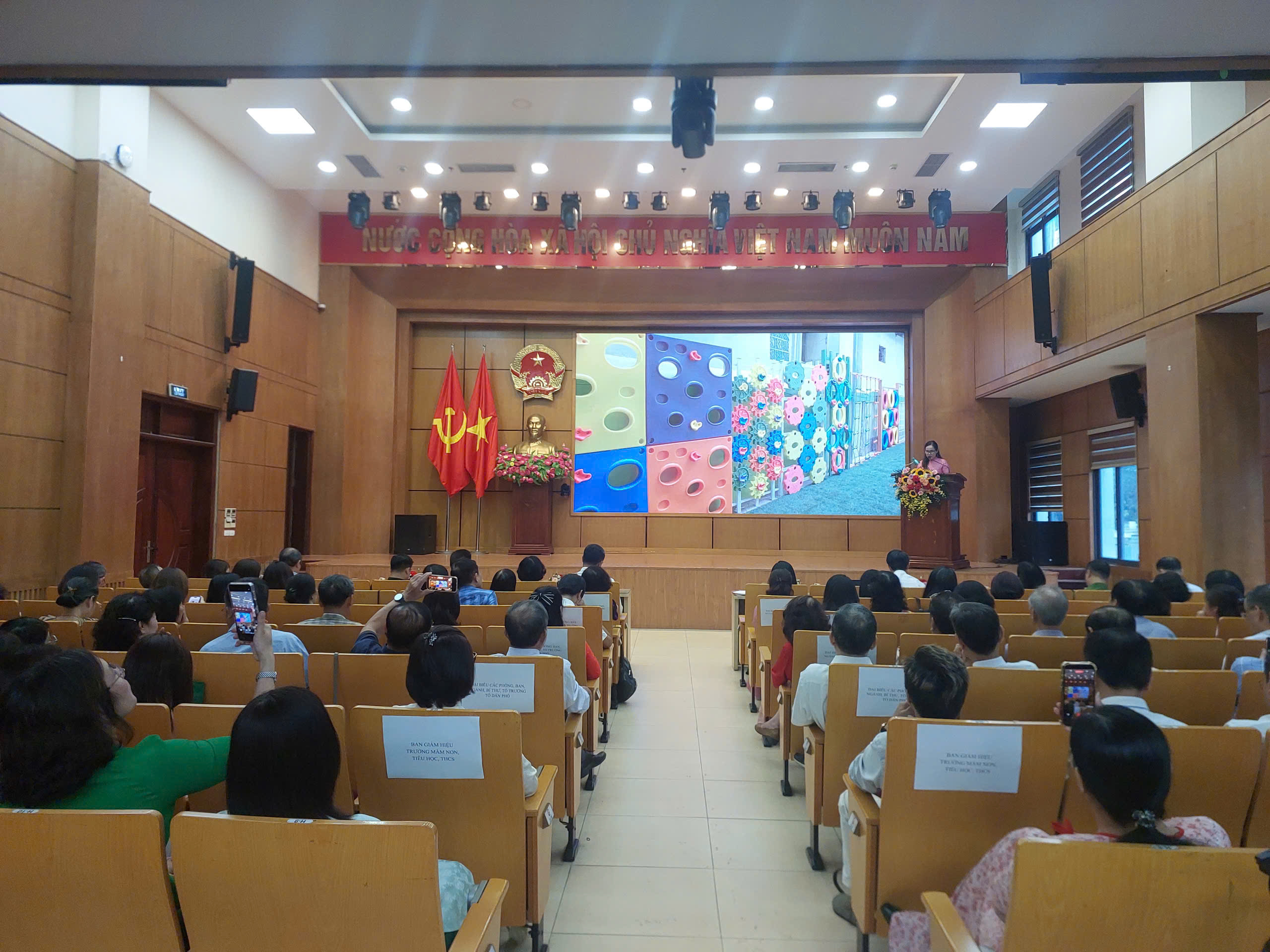 Phường Ngọc Hà: Nâng cao chất lượng giáo dục, chuẩn bị sắp xếp hệ thống trường công lập
