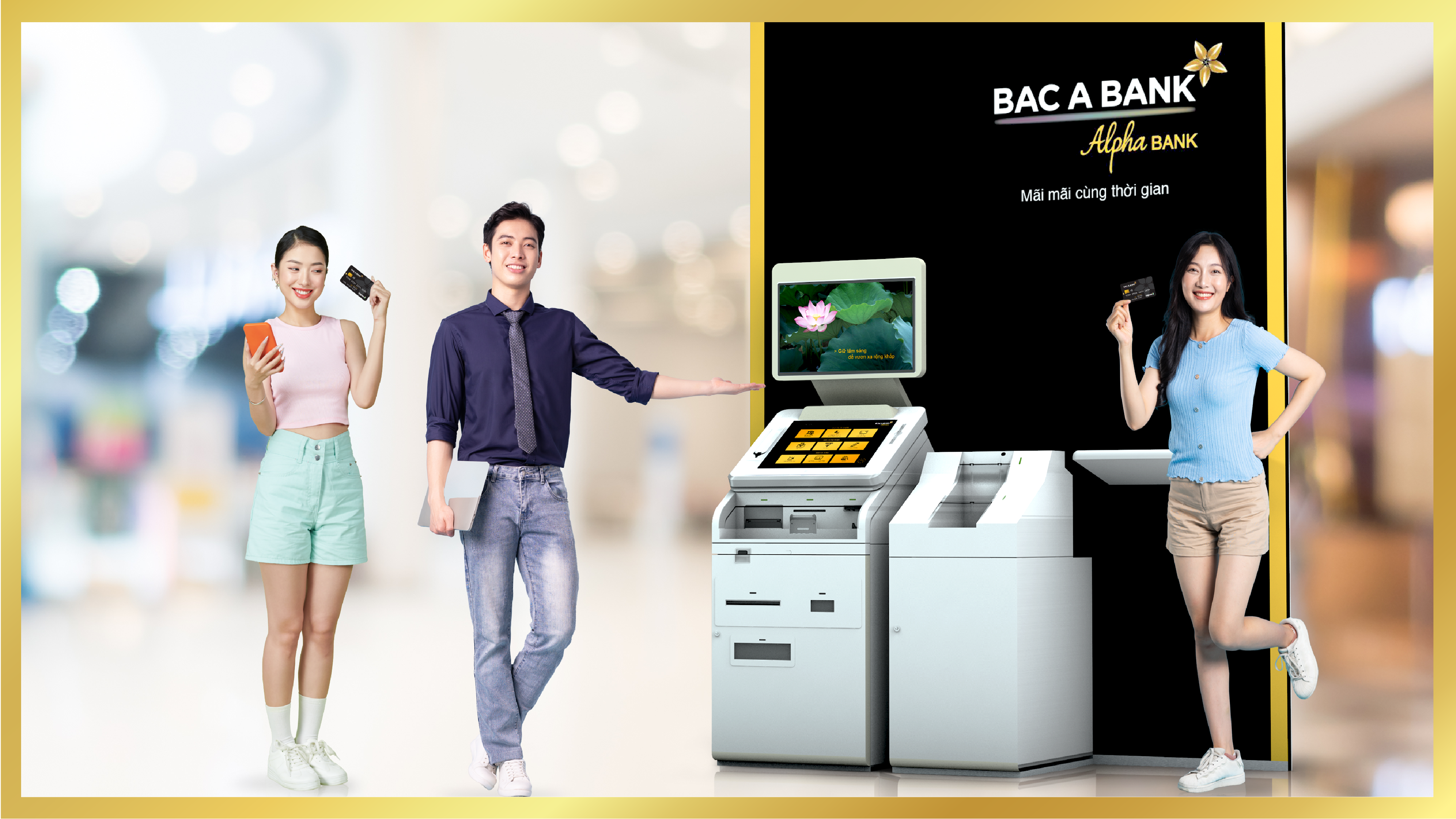 Khách hàng BAC A BANK mở và nhận thẻ nhanh ngay tại KIOSK BANK