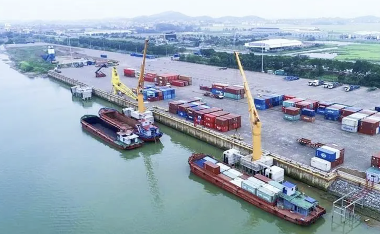 Quy định nghiêm ngặt về bảo vệ môi trường tại cảng, bến thủy nội địa