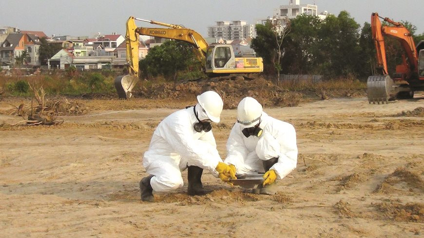 Chất độc hoá học tồn lưu sau chiến tranh được khắc phục như thế nào