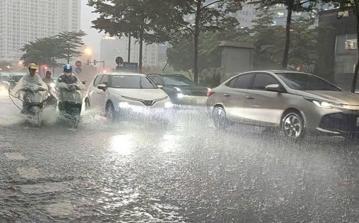 Miền Bắc bước vào đợt mưa dông kéo dài, cảnh báo xảy ra lũ quét, sạt lở đất