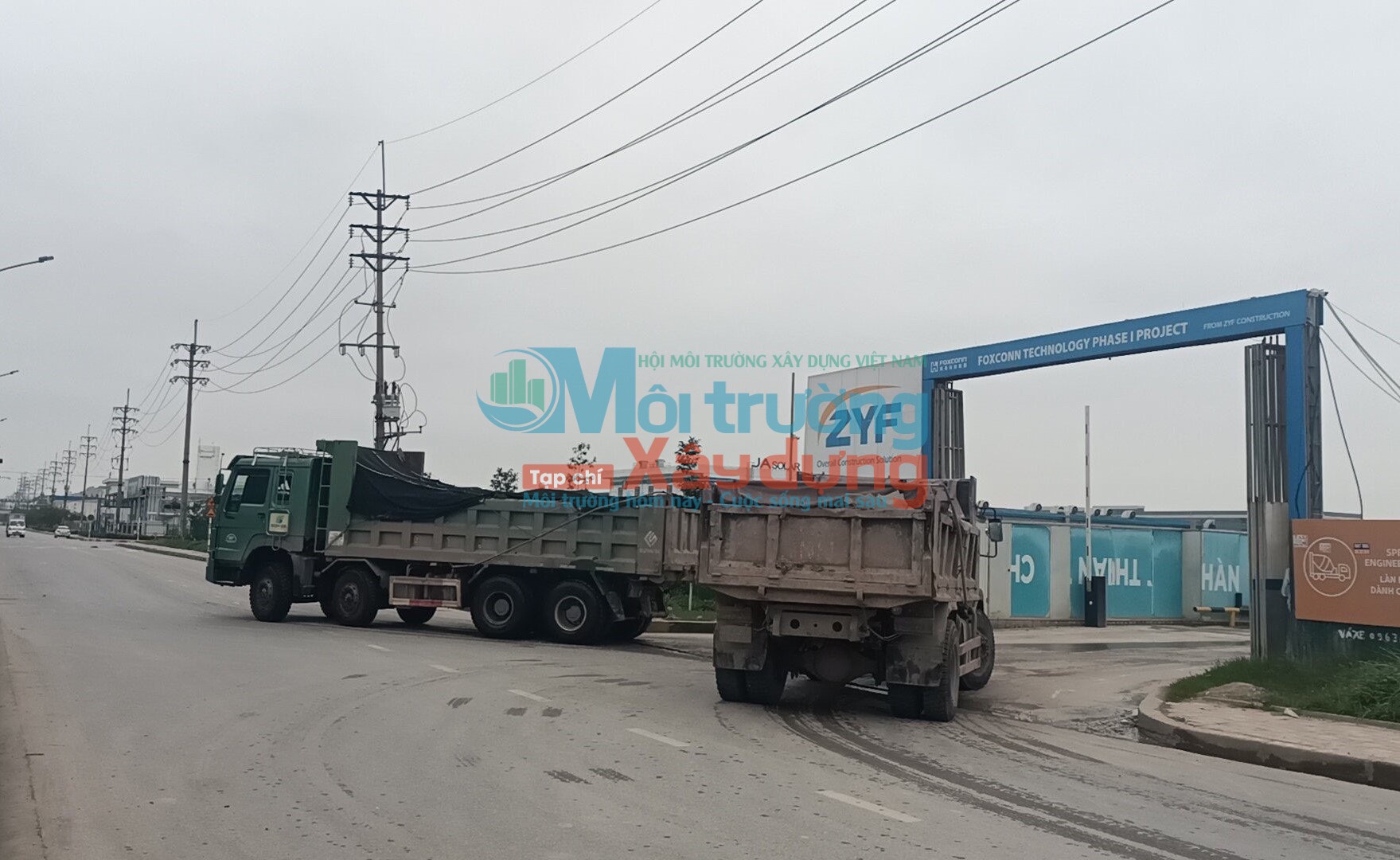 Bắc Giang: Tái diễn tình trạng vận chuyển đất thải ra khỏi khu công nghiệp