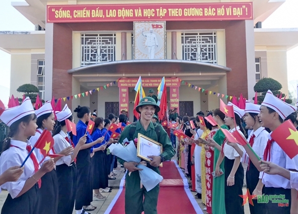  Lễ giao, nhận quân năm 2024
