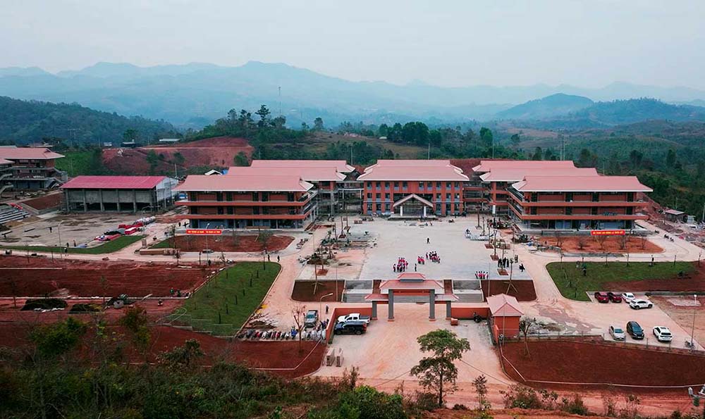 Đẩy nhanh tiến độ triển khai xây dựng, bảo đảm chất lượng các trường nội trú liên cấp các xã biên giới