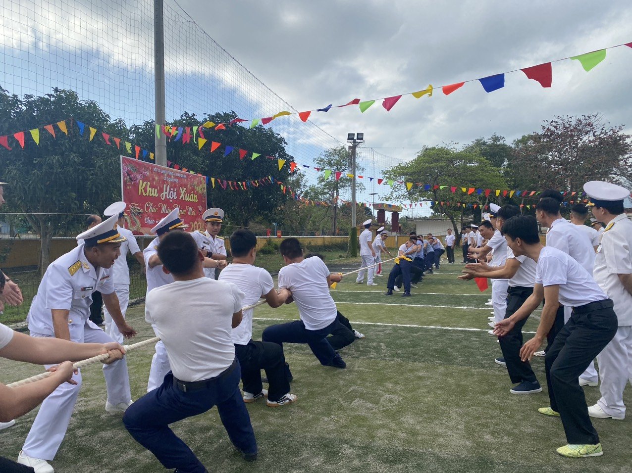 Lữ đoàn 955 Vùng 4 Hải quân: Nhiều hoạt động vui Xuân đón Tết, duy trì trực sẵn sàng chiến đấu cao