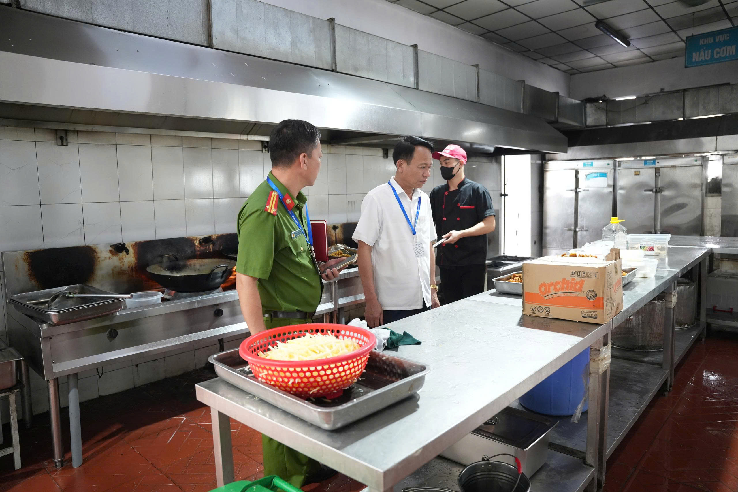 Không để “khoảng trống an toàn” trong chăm sóc trẻ