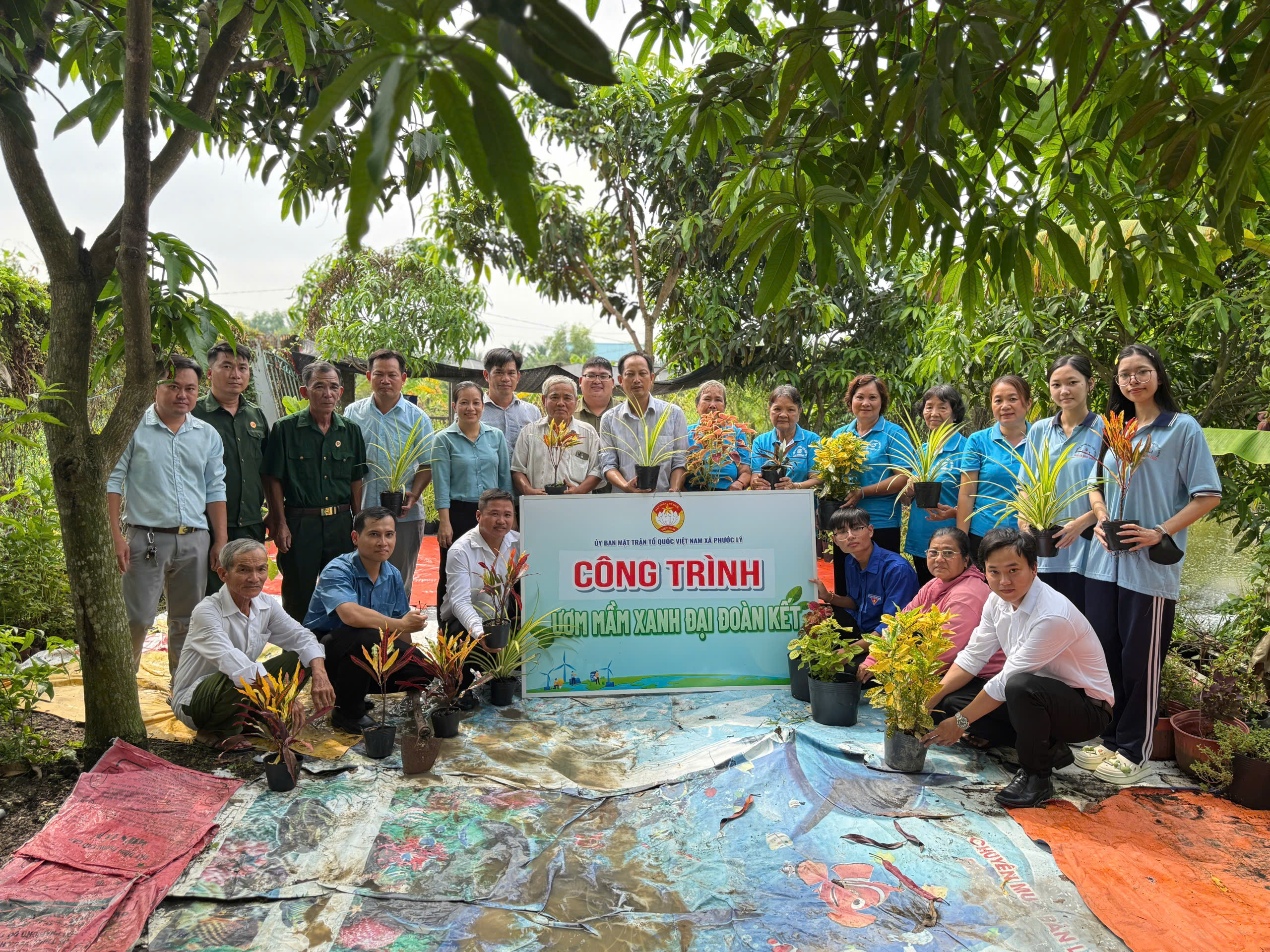 Ươm mầm xanh đại đoàn kết –phát huy vai trò mặt trận trong xây dựng môi trường xanh-sạch –đẹp