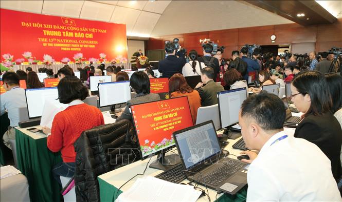 Vai trò của báo chí trong cuộc đấu tranh phòng, chống tham nhũng, tiêu cực ở Việt Nam hiện nay