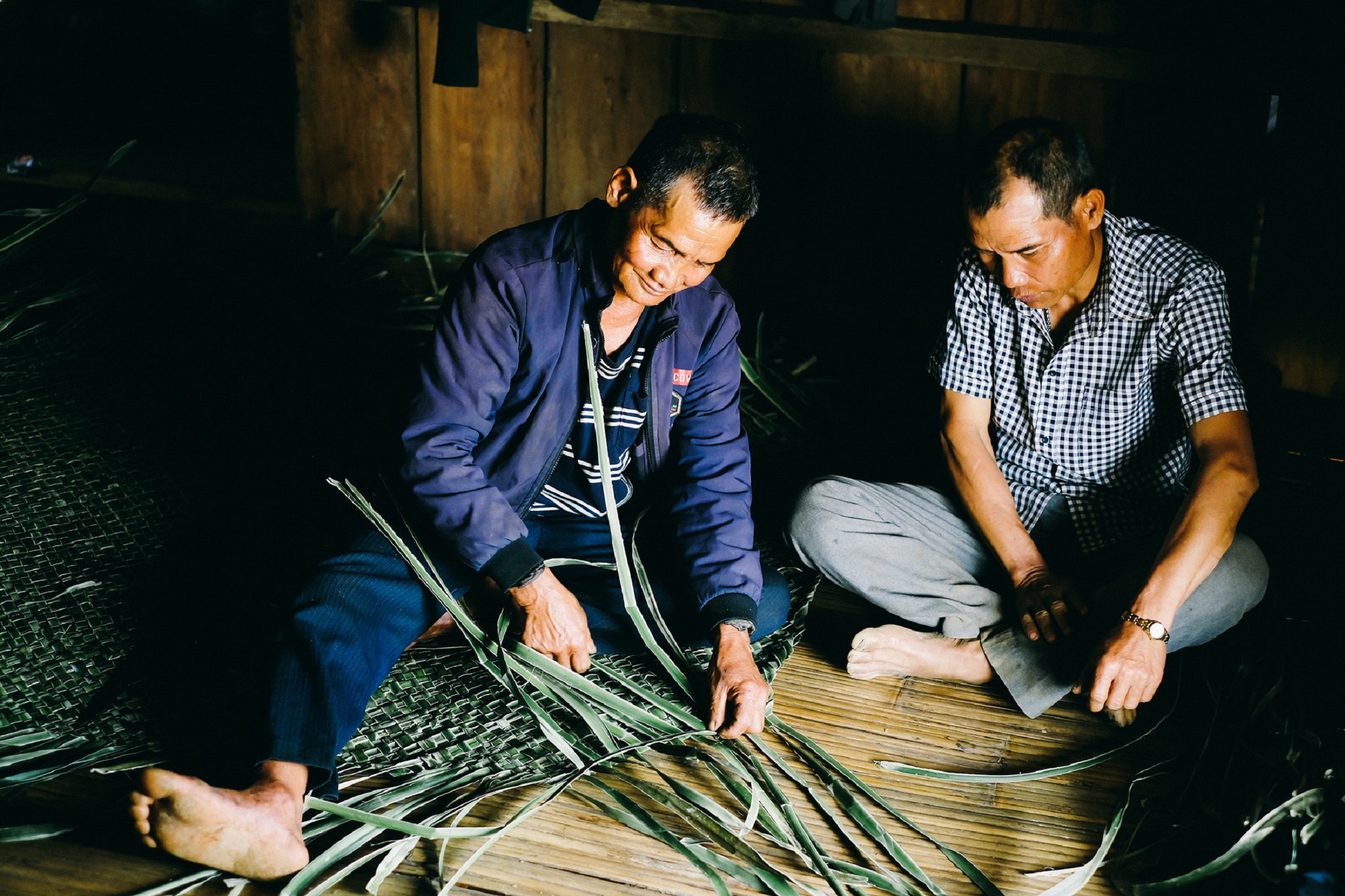 Làng hạnh phúc ở trên đỉnh mù sương