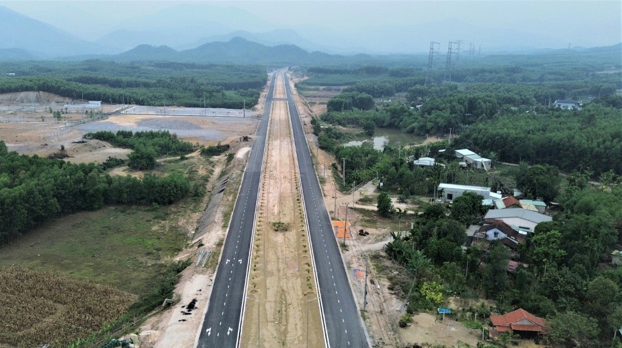 Đà Nẵng: Thông xe đường vành đai ngàn tỉ sau nhiều năm thi công xây dựng.