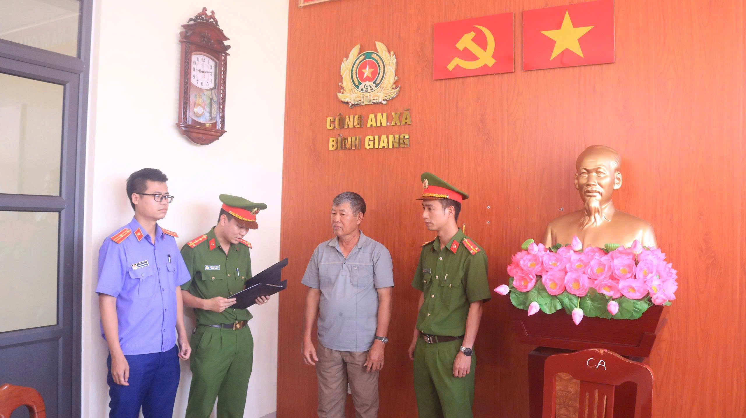 Ninh Bình: Công an xã Bình Giang chủ động đấu tranh với vi phạm an toàn thực phẩm 
