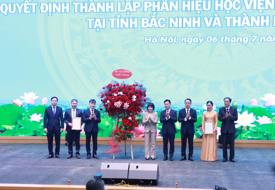 Học viện Chính sách và Phát triển mở rộng mạng lưới đào tạo với hai phân hiệu mới