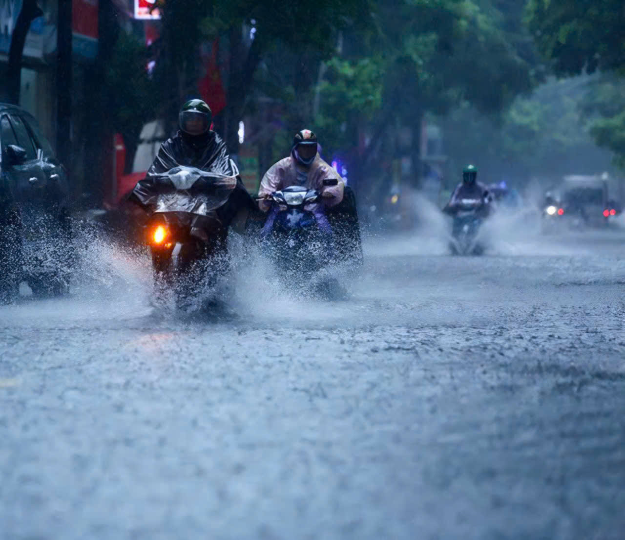 Bộ Xây dựng yêu cầu chủ động ứng phó mưa lớn, lũ quét, sạt lở đất, bảo đảm an toàn giao thông và công trình