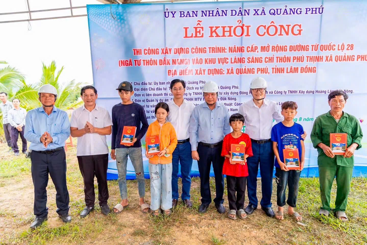 Xã Quảng Phú khởi công dự án nâng cấp, mở rộng đường từ quốc lộ 28 vào khu vực làng Sán Chỉ