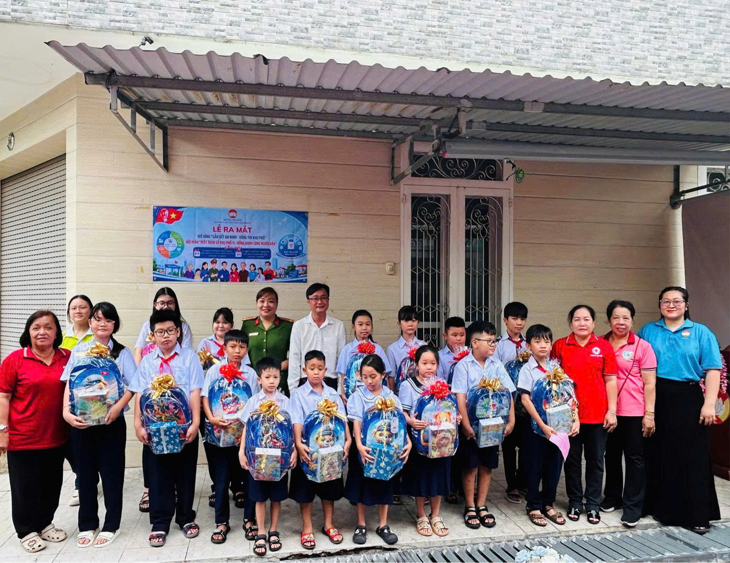 TP.HCM: Công an phường Phú Định ra mắt mô hình “gắn kết an ninh – vững tin khu phố”