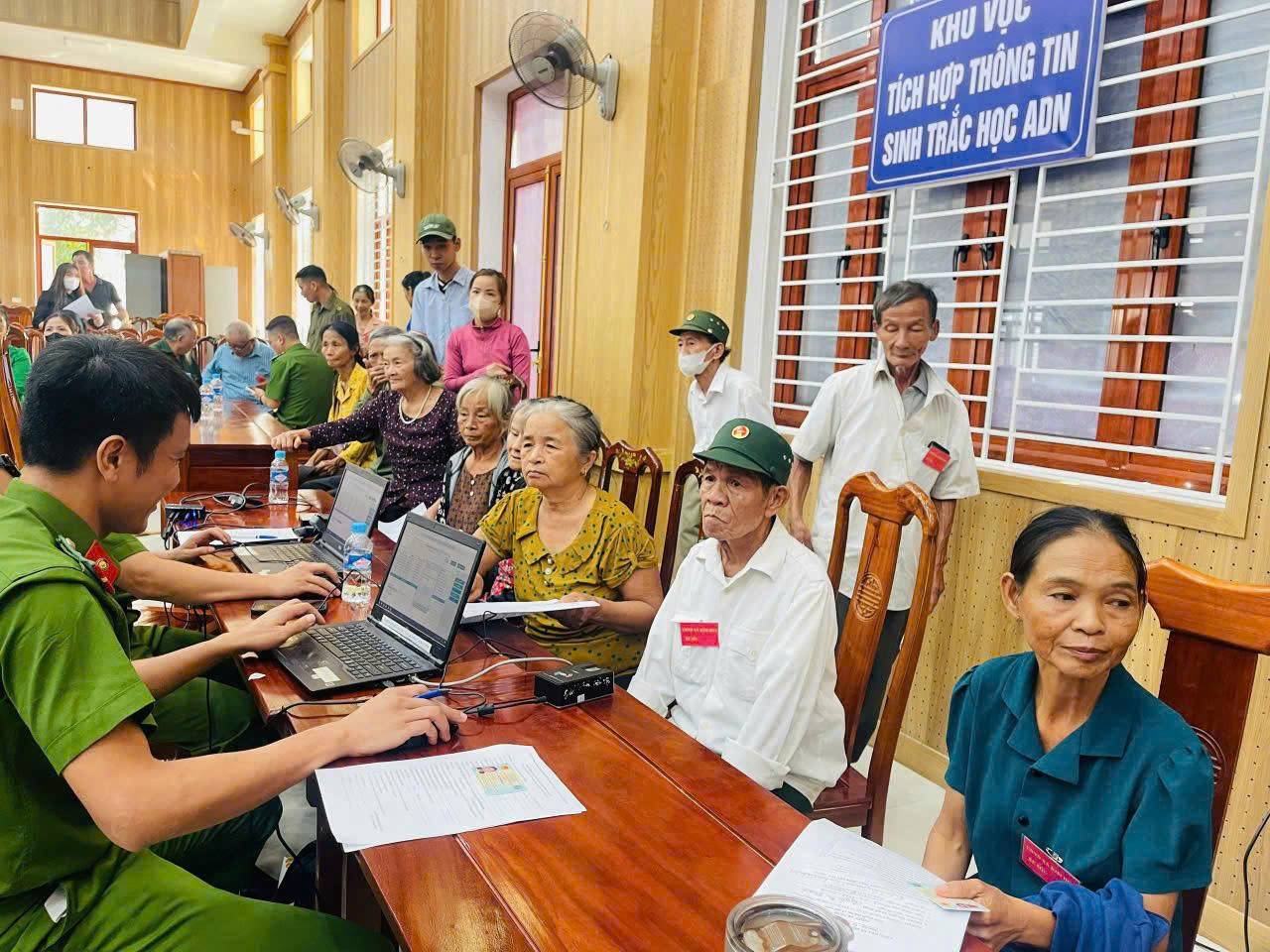 Hành trình đưa các anh về: Âm thầm một niềm tin, ấm lòng nghĩa cử tại xã Kim Hoa