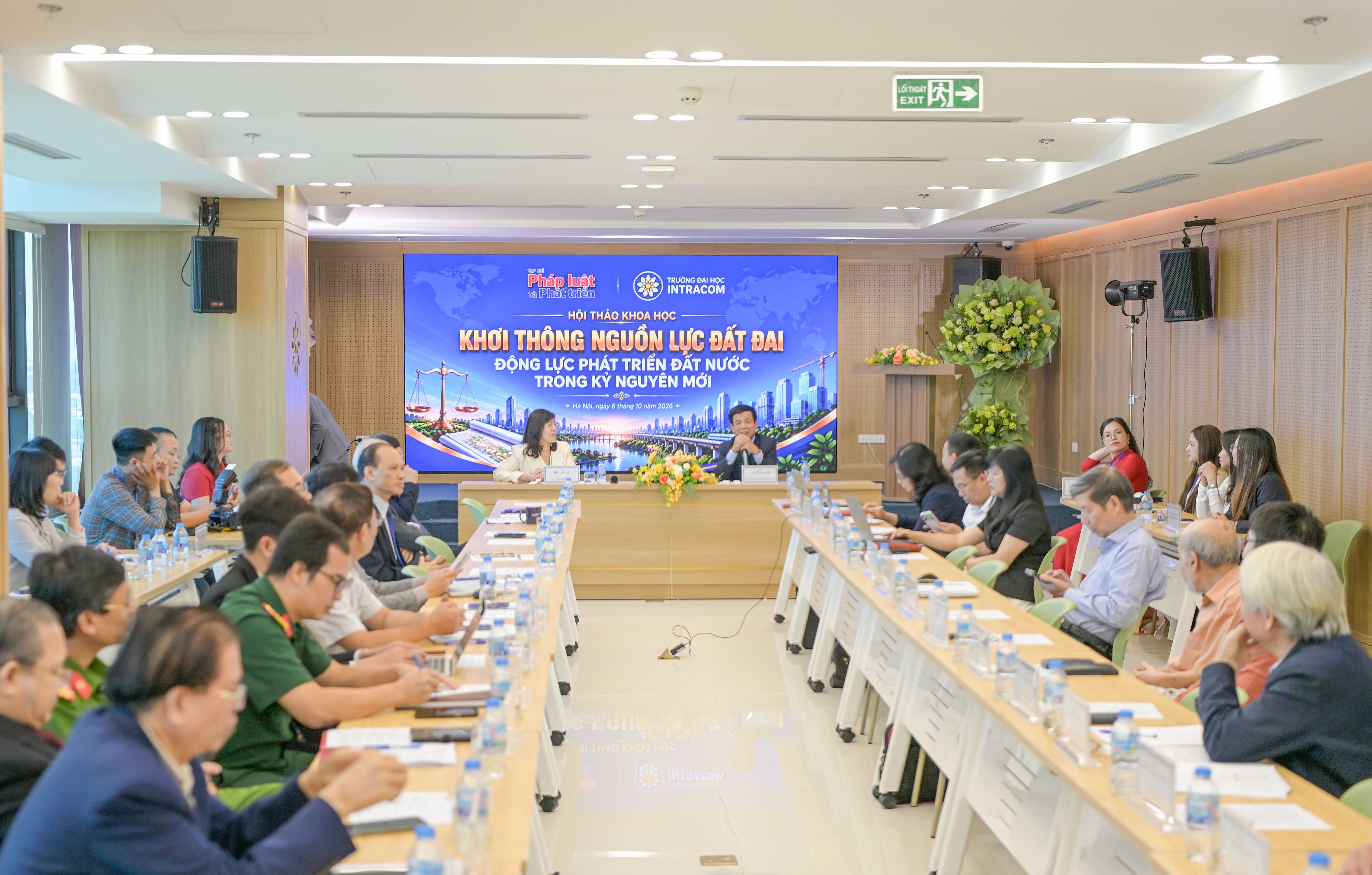 Hội thảo khoa học: Khơi thông nguồn lực đất đai - Động lực phát triển đất nước trong kỷ nguyên mới.