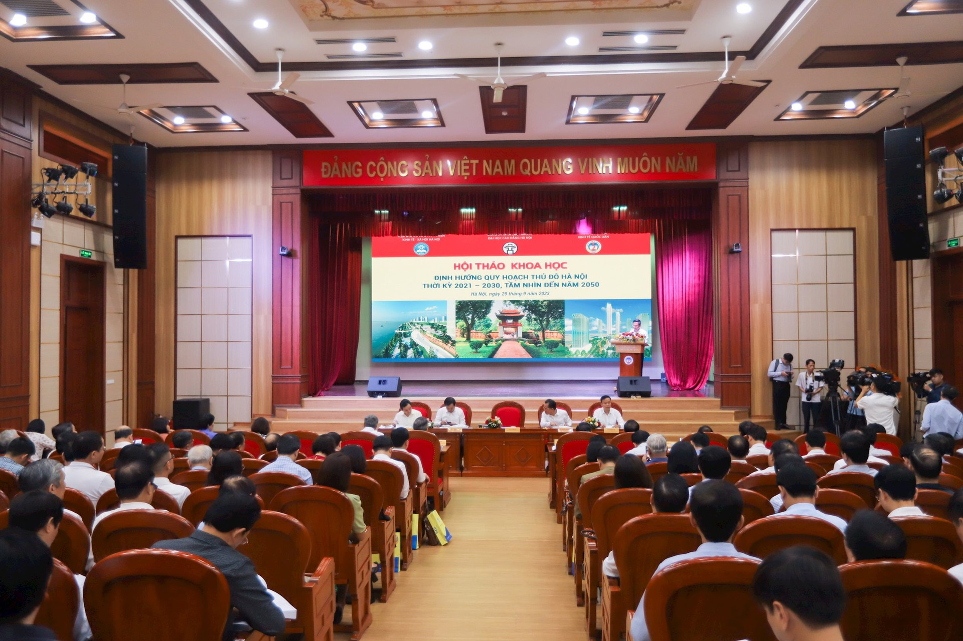 Hà Nội: Hội thảo khoa học “Định hướng Quy hoạch Thủ đô thời kỳ 2021-2030, tầm nhìn đến năm 2050”