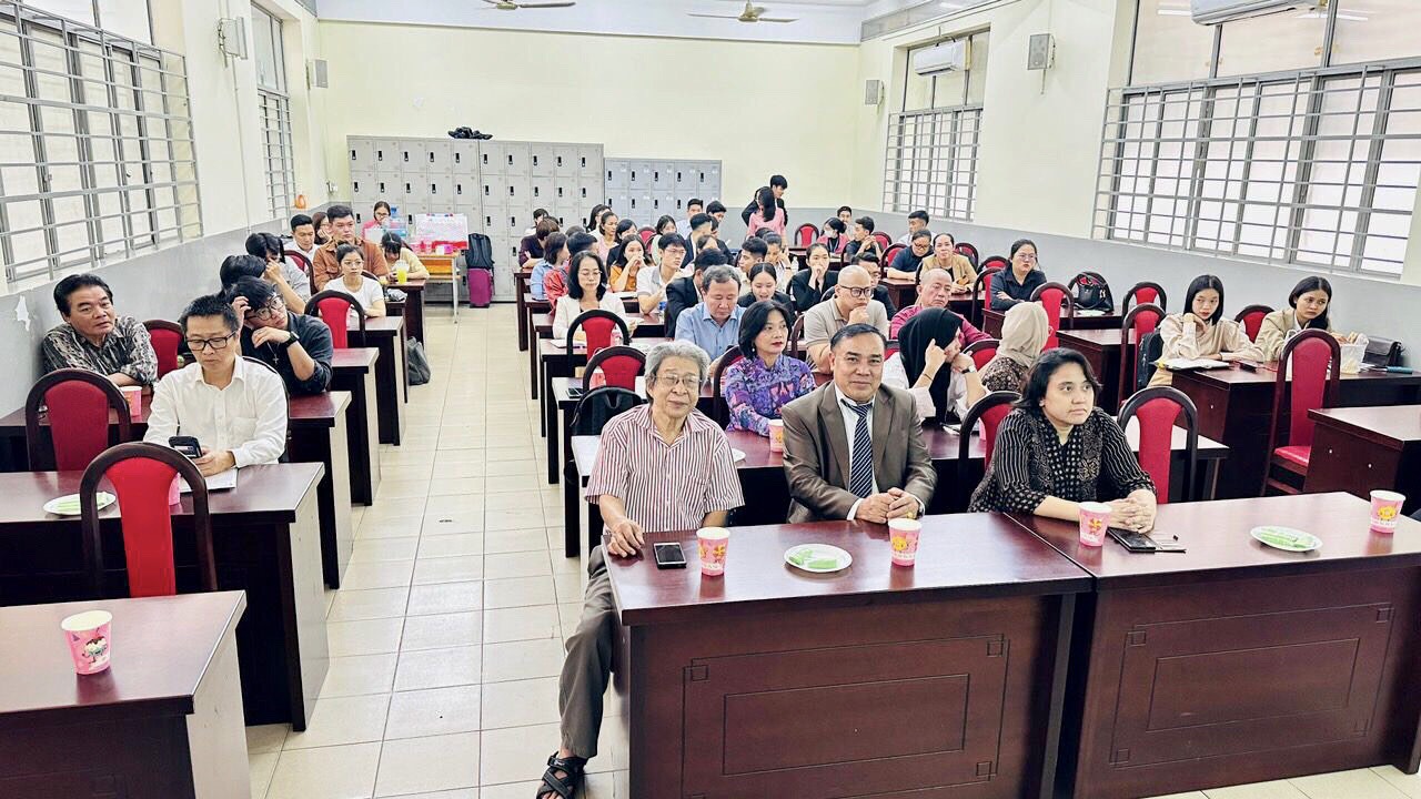 Sinh hoạt khoa học: “Ứng dụng AI trong hoạt động tư vấn khởi nghiệp dựa trên tính cách và năng lực của bản thân (9 phát đồ tính cách toàn cầu)”