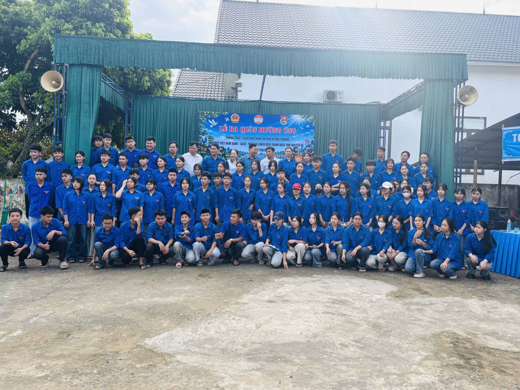 Cẩm Thạch phát động phong trào bảo vệ môi trường và chiến dịch tình nguyện hè 