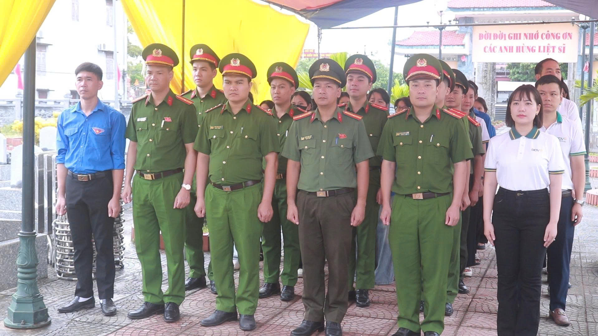 Văn phòng Cơ quan Cảnh sát điều tra Bộ Công an lan tỏa nghĩa tình với người dân xã Bình Giang