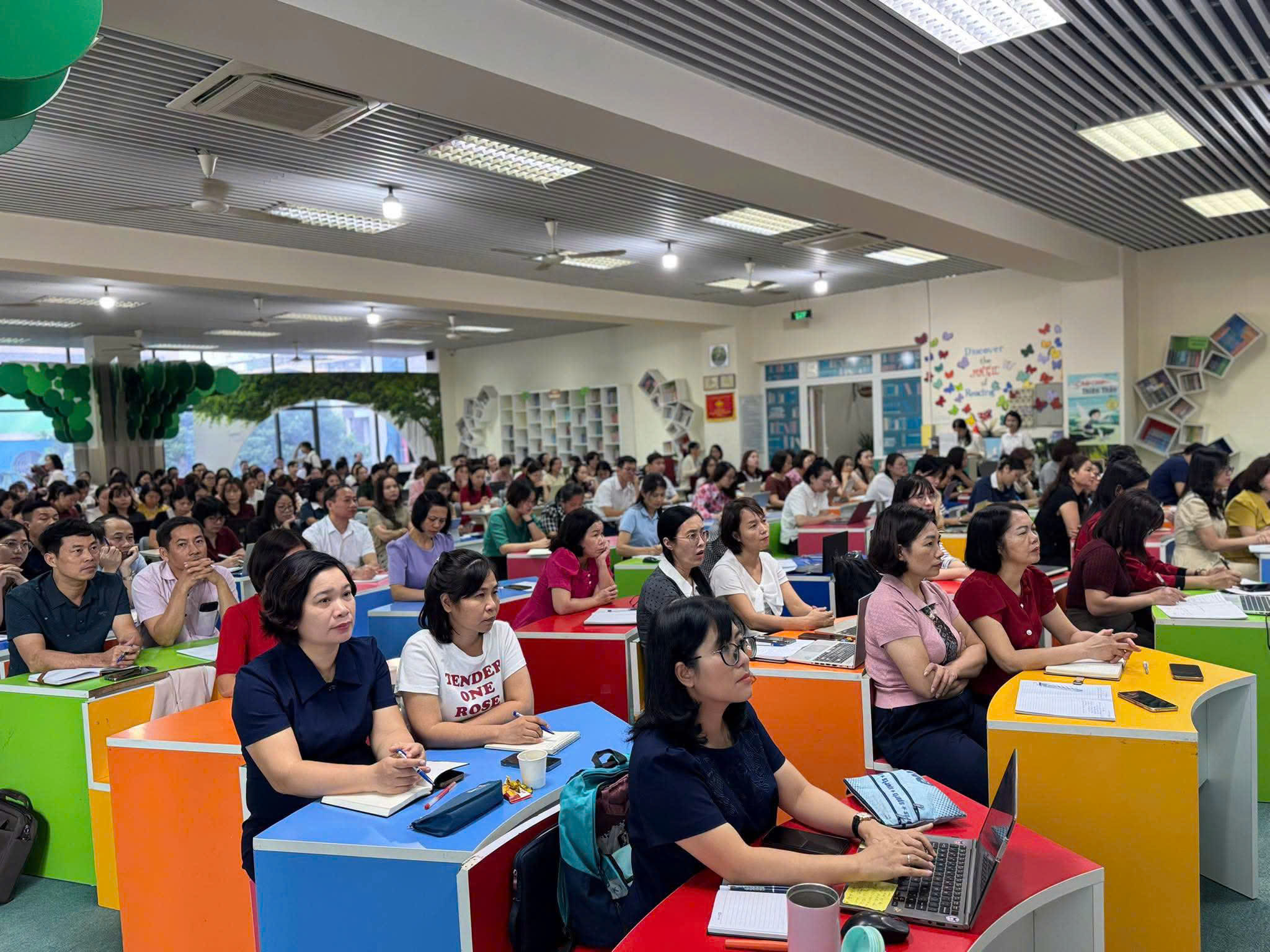 Tập huấn chuyên đề môn Ngoại ngữ, hướng tới đưa tiếng Anh trở thành ngôn ngữ thứ hai