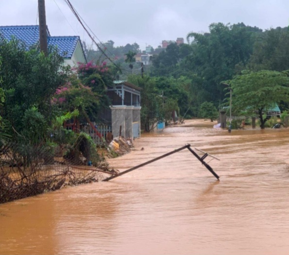 Cảnh báo lũ quét, sạt lở đất, sụt lún đất do mưa lũ trên địa bàn tỉnh Đắk Nông