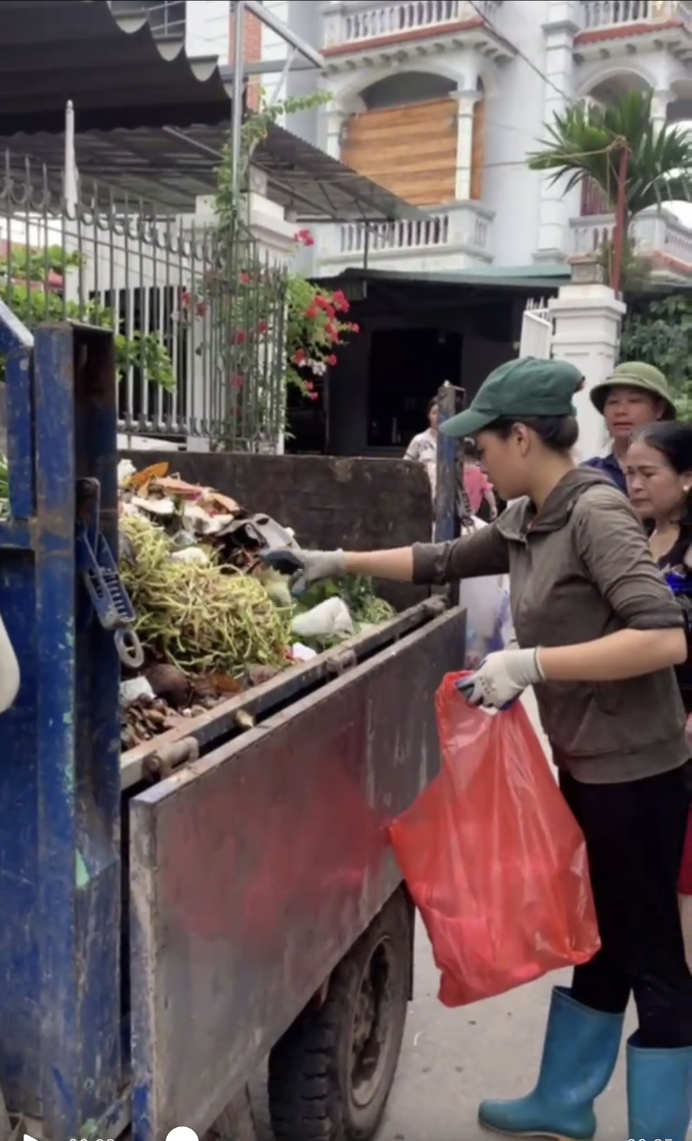 Xã Long Hưng: Đẩy mạnh thực hiện phân loại, xử lý rác thải tại hộ gia đình trên địa bàn