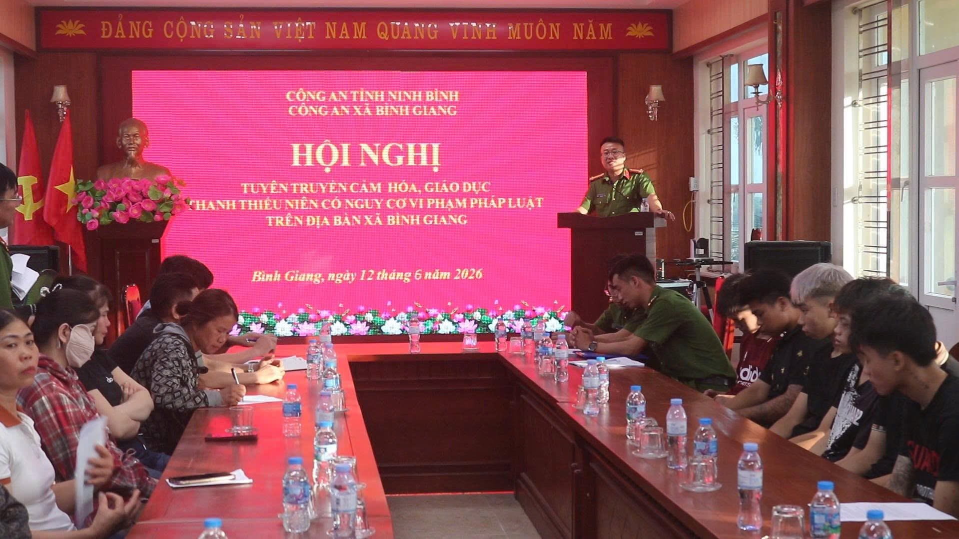Công an xã Bình Giang chủ động phòng ngừa vi phạm pháp luật trong lứa tuổi thanh thiếu niên