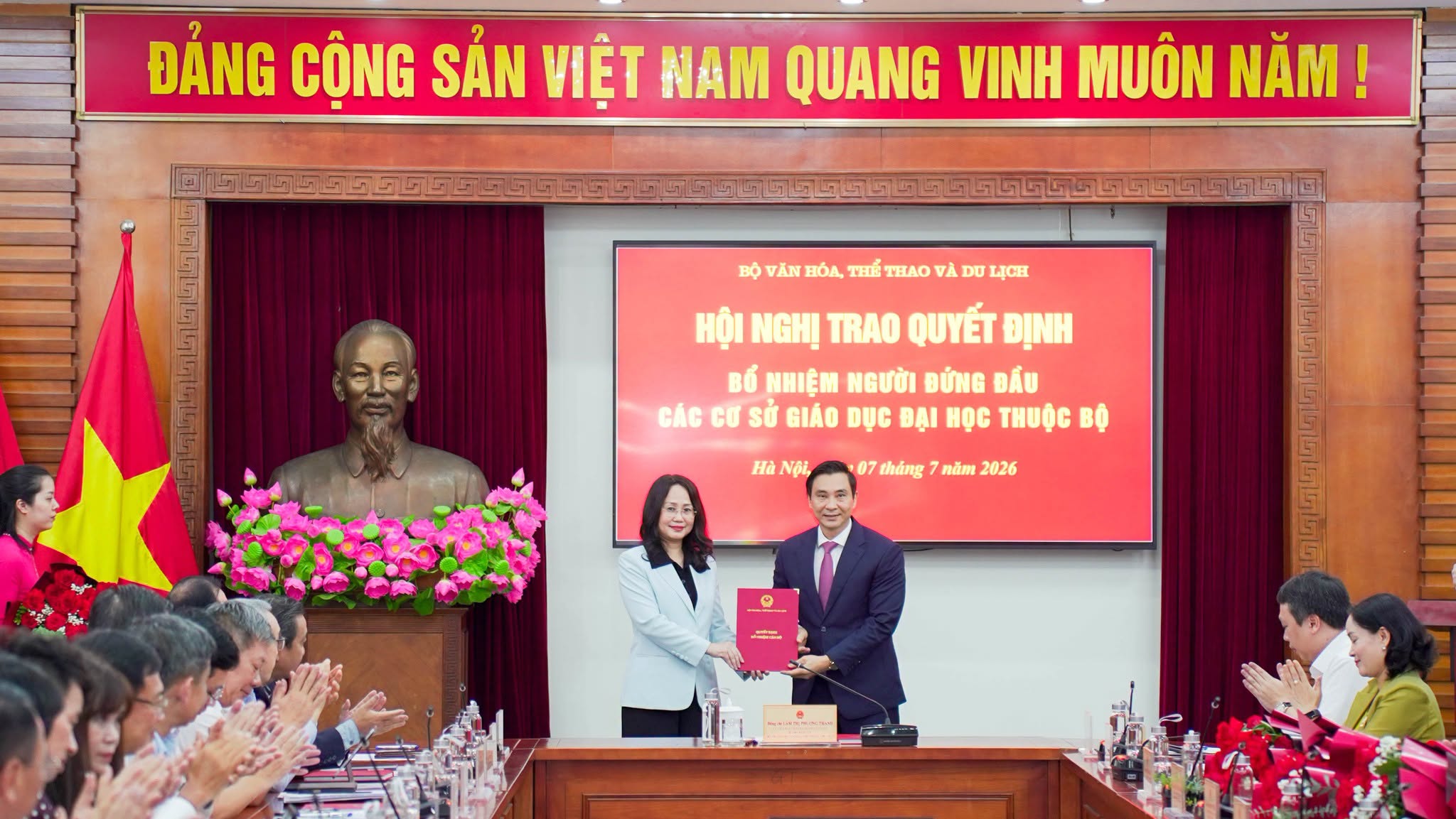 PGS.TS Đinh Công Tuấn được bổ nhiệm làm Hiệu trưởng Trường Đại học Văn hóa Hà Nội
