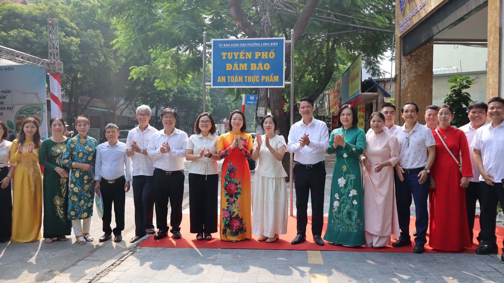 Phường Long Biên tăng cường quản lý an toàn thực phẩm gắn với chuyển đổi số