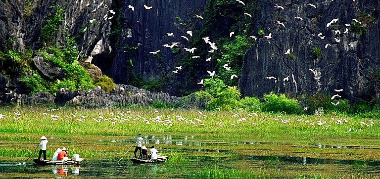 Triển khai điều tra, kiểm kê đa dạng sinh học, xây dựng cơ sở dữ liệu tại các khu bảo tồn đến năm 2030