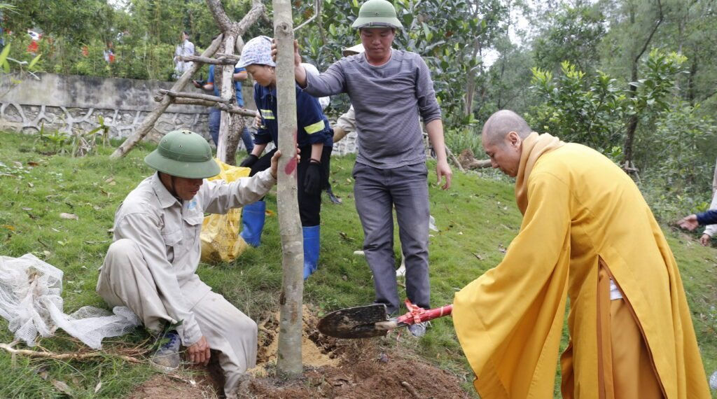 Nguồn lực phật giáo trong bảo vệ môi trường, giảm thiểu rủi ro thiên tai và ứng phó với biến đổi khí hậu ở Việt Nam