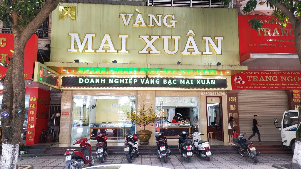 Hà Tĩnh: Ngày Thần tài – mua vàng lấy may ở đâu?