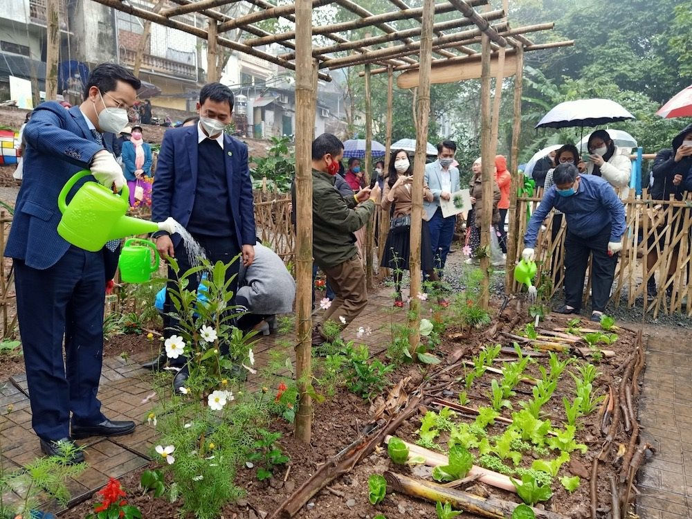 Hoàn Kiếm - Hà Nội: Nhân lên những dự án môi trường dựa vào cộng đồng