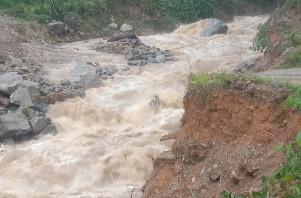 Khu vực Trung Bộ đề phòng lũ quét, sạt lở đất 