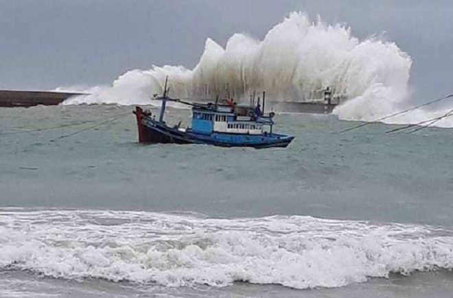 Khẩn trương ứng phó bão và áp thấp nhiệt đới