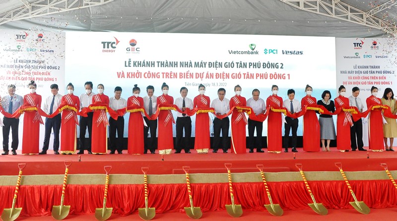 Khánh thành và khởi công 2 nhà máy điện gió ở Tiền Giang