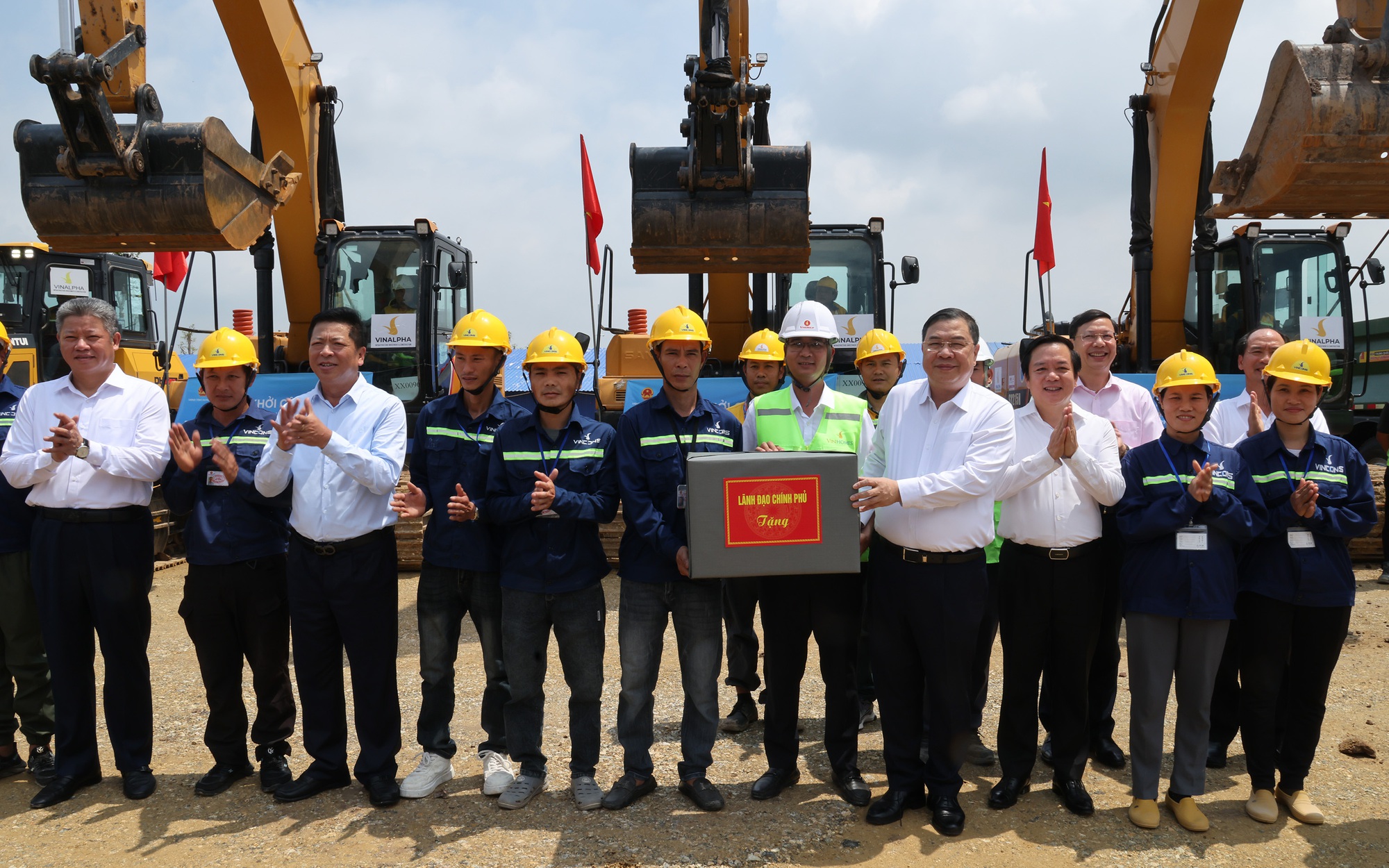 Hưng Yên khởi công 2 dự án nhà ở xã hội quy mô 7.840 căn hộ 