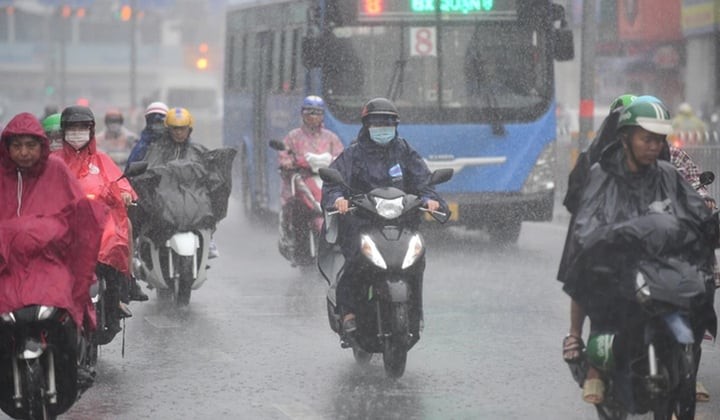 Cảnh báo mưa dông gia tăng tại nhiều khu vực trong chiều tối 30/7