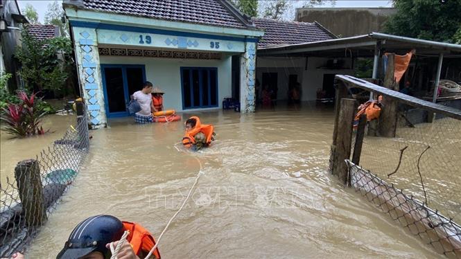 Dự báo thời tiết ngày 21/10: Bắc Bộ, Trung Trung Bộ có mưa rào và dông