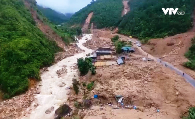 Khẩn trương ứng phó, giảm thiểu thiệt hại do mưa lớn, lũ quét và sạt lở đất