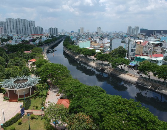 Nghiên cứu thực trạng, giải pháp quy hoạch môi trường nước mặt kênh Tân Hóa – Lò Gốm