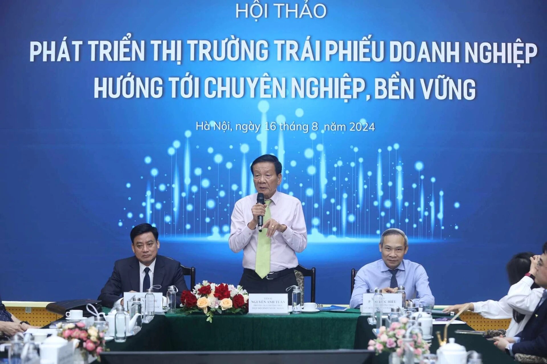 Tìm kiếm hướng đi trong việc phát triển thị trường trái phiếu doanh nghiệp hướng tới chuyên nghiệp, bền vữn