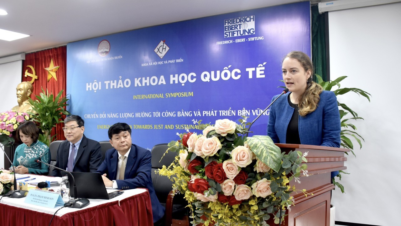 Chuyển đổi năng lượng tại Việt Nam - Hướng tới Công bằng và phát triển bền vững