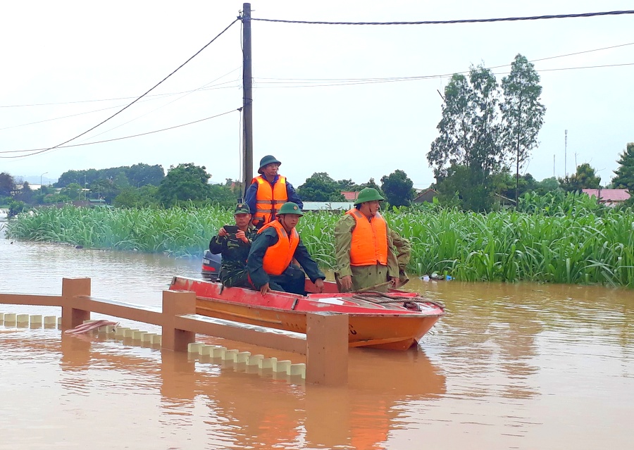 Tập trung ứng phó, khắc phục hậu quả mưa lũ tại khu vực Trung Bộ