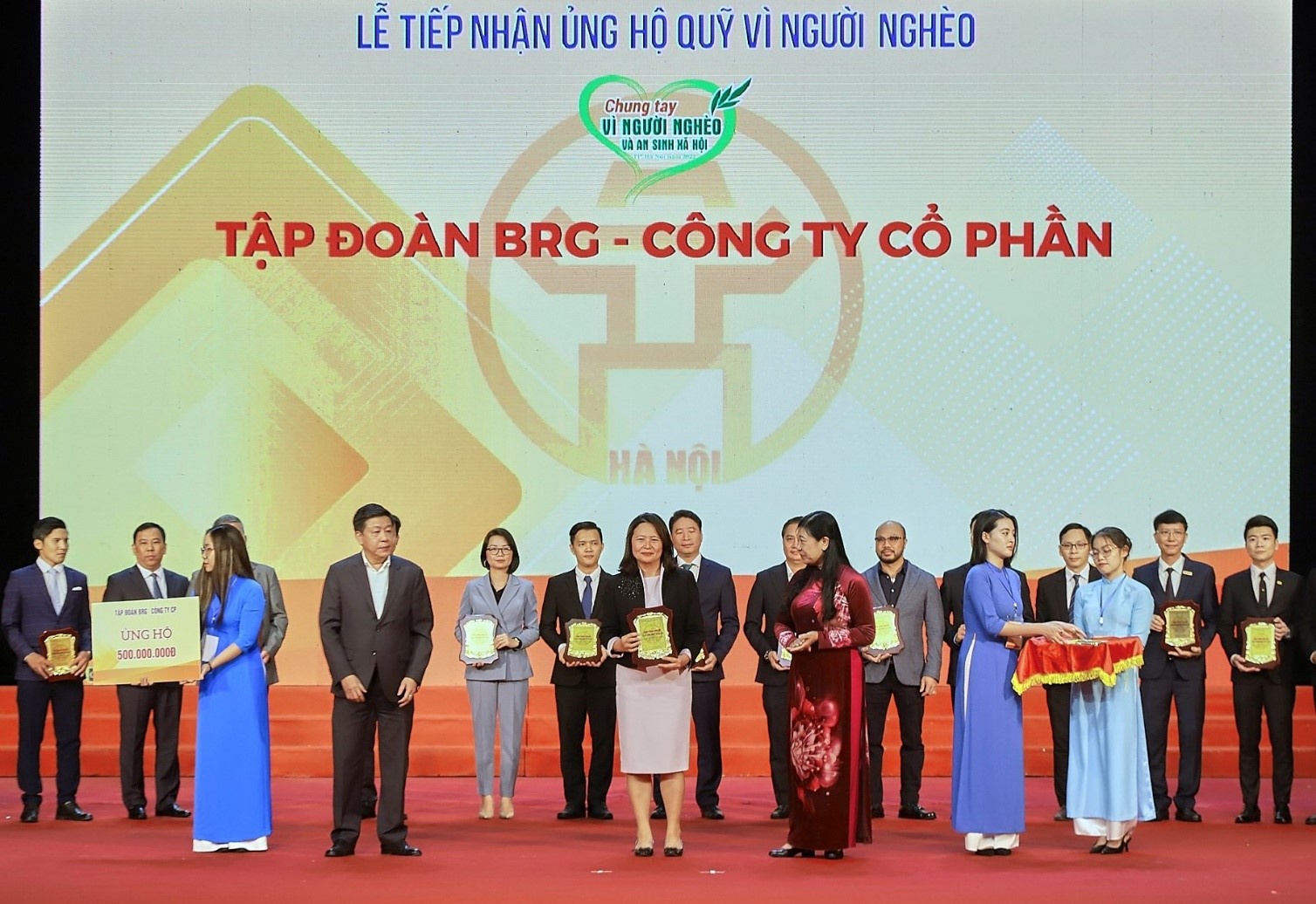 TẬP ĐOÀN BRG ỦNG HỘ QUỸ VÌ NGƯỜI NGHÈO HÀ NỘI NĂM 2022 SỐ TIỀN 500 TRIỆU ĐỒNG