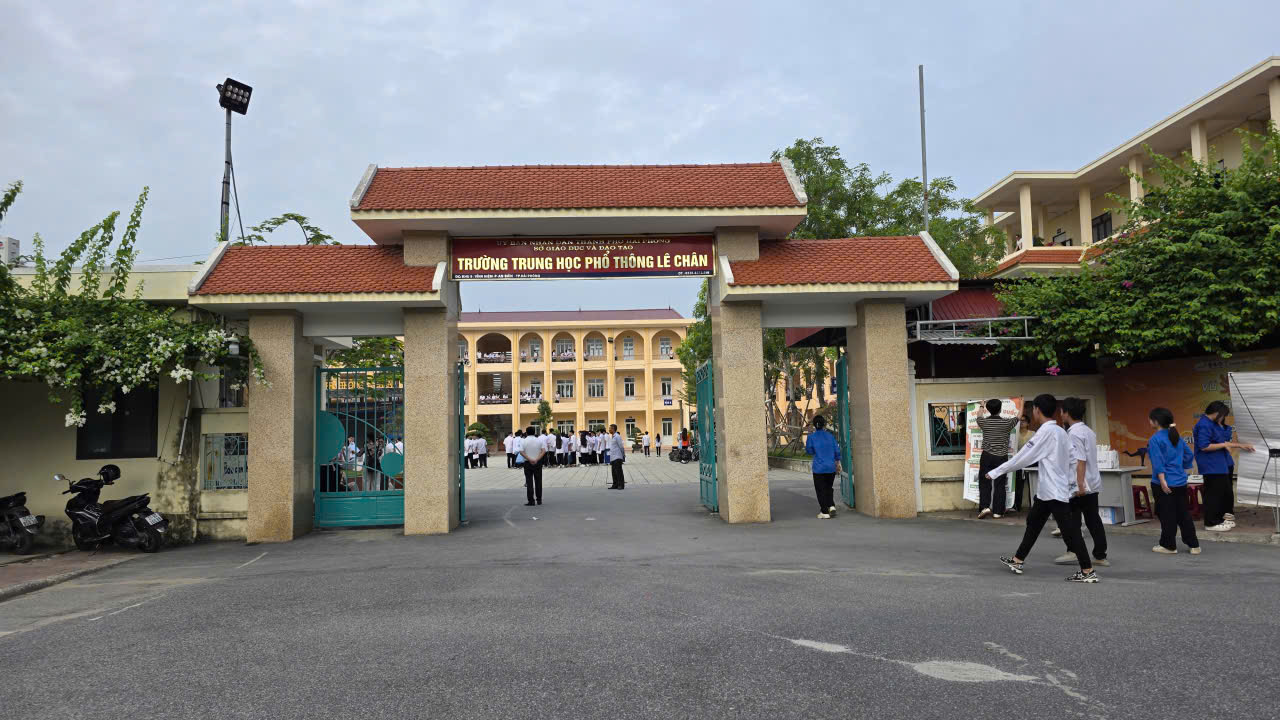 Hải Phòng: Hơn 57.000 thí sinh bước vào ngày thi đầu tiên Kỳ thi tốt nghiệp THPT năm 2026