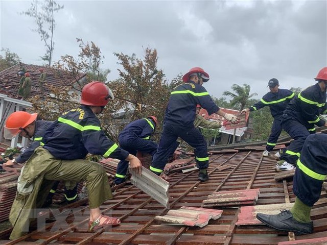 Thủ tướng yêu cầu tập trung khắc phục hậu quả bão số 4, chủ động ứng phó thiên tai trong thời gian tới